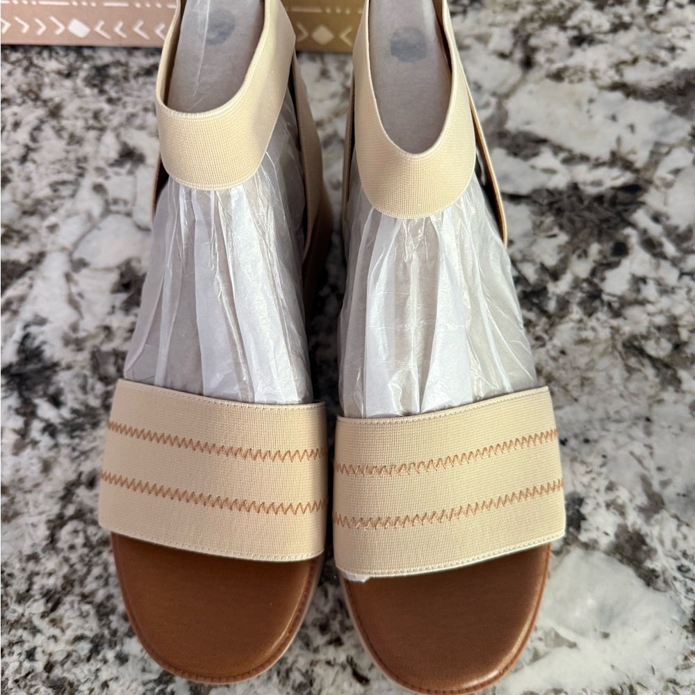 Zodiac Brown Kraft Box with White Script Logo….Sz 9